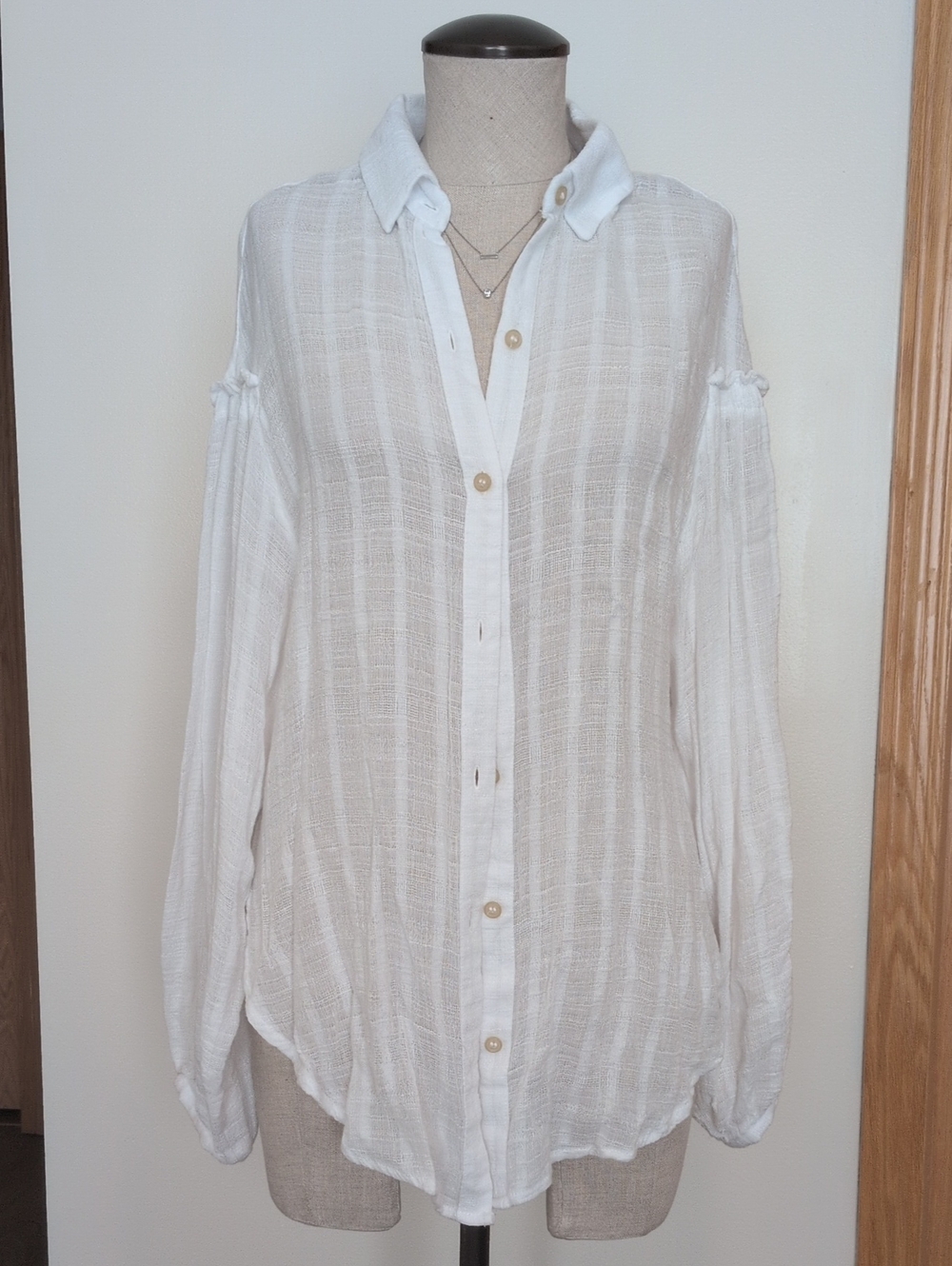 Free People Med White Lightweight Button-Down Gauze Shirt - Picture 1 of 6